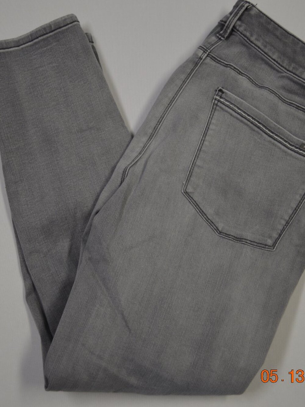 White House Black Market Women’s Size 12 Grey Skinny Ankle Jeans Stretch Casual